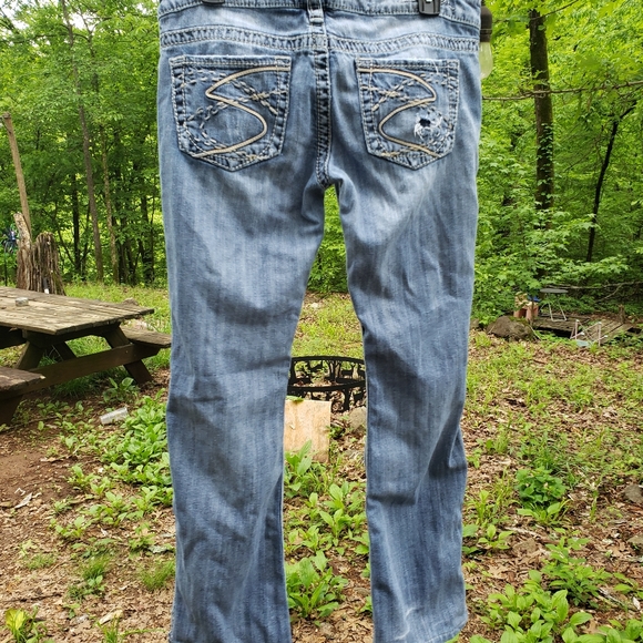 Silver jeans Frances flare W 29/L 31 Very distressed - Picture 3 of 6